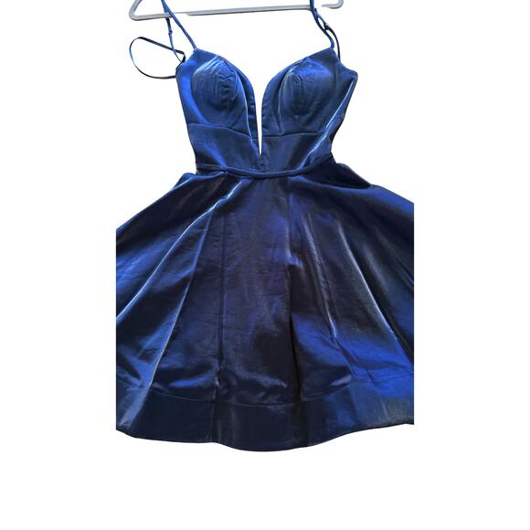 Gorgeous Navy Cocktail Dress - Picture 4 of 7